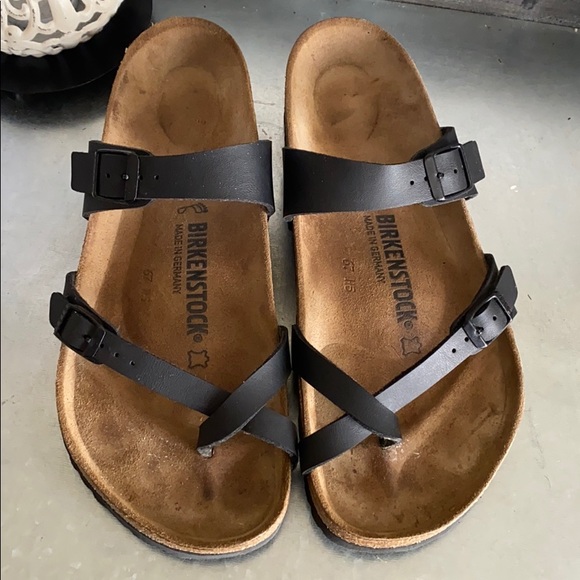Birkenstock Shoes - Birkenstock Mayari black toe ring sandals